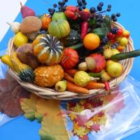 Herbstdekoration - Korb mit Kürbissen, Früchte, Gemüse, Obst, Pilzen und Blättern - zum Selbstgestalten und Basteln Bild 2