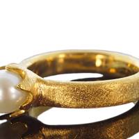 Goldschmiede Perlenring," timeless pearl ", goldplattiniert, Krone, Perle, Ring mit Perle, Schmuck handmade, Wei Bild 4