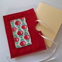 Gutscheinhülle und Blanco-Klappkarte - klein in rot "Äpfel" - mit Fach für Gutscheine in Scheckkartengröß Bild 4