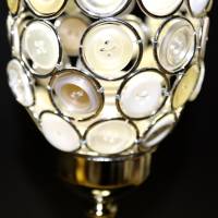 Lampe mit vintage Knöpfen Collage Bild 4