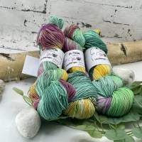 Handgefärbtes Baumwollgarn "Green Blossom" aus 100% Baumwolle Bild 2