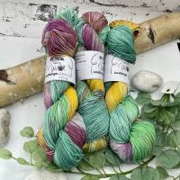 Handgefärbtes Baumwollgarn "Green Blossom" aus 100% Baumwolle Bild 8