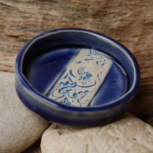 Schmuckschälchen aus Steinzeug-Keramik in Dunkelblau und Weiß Bild 4