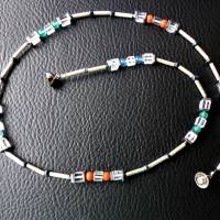 zarte Halskette mit bunten Naturedelsteinen, Silber rot grün und blau strahlt dieser ausgesuchte Regenbogen Schmuck Bild 5