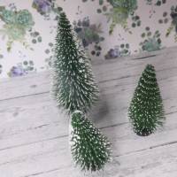 Miniatur Gartenszene im Winter - 3 verschneite Tannen Tannenbäume zur Dekoration oder zum Basteln Feengarten Wichteltür Bild 1