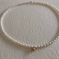 Weiße Perlenkette mit Ball: Gold filled, Zuchtperlen in Tropfenform, Brautschmuck, Geschenk Frau, Handarbeit aus Bayern Bild 8