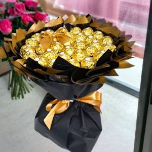 Essbarer Blumenstrauß- Handgemachtes personalisiertes Geschenk für Männer, Frauen. Strauß aus Pralinen, Ferrero Rocher Bild 2
