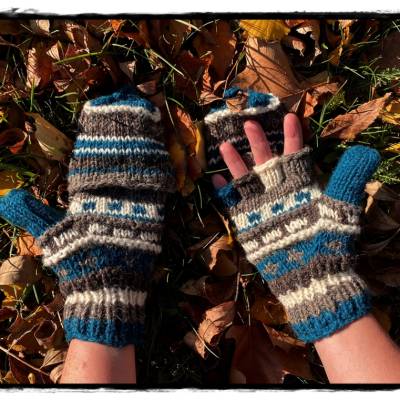 Fingerlose Handschuhe türkis/blau gemustert mit Fingerklappe, Fingerlinge, Fingerstulpen, Handschuhe, Klapphandschuhe