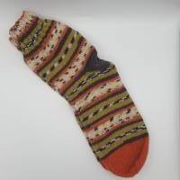 Gr. 43, Handgestrickte Wollsocken mit farblich abgesetzter Ferse und Spitze Bild 6