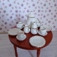 Kaffeeservice  Miniatur in weiß mit Goldrand- Puppenhaus oder zur Dekoration oder zum Basteln - Puppenhaus Bild 1