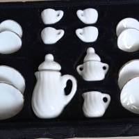 Kaffeeservice  Miniatur in weiß mit Goldrand- Puppenhaus oder zur Dekoration oder zum Basteln - Puppenhaus Bild 2