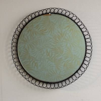 runder Vintage Spiegel mit schwarzem Metallrand