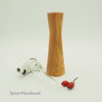 Kleine schlanke Vase – Gartenholz Pflaume handgedrechselt mit Glaseinsatz Unikat h: 17 cm Bild 6