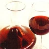 Lunchservietten Rotwein, mit Weinglas und Glaskaraffe von Atelier Bild 1