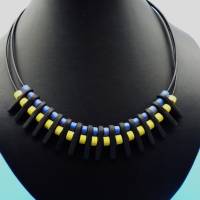 Keramikkette SPIKES, blau gelb schwarz, Lederkette, Collier, Statementkette, Halskette, Handmade, Keramikschmuck Bild 1