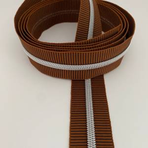 Reißverschluss „Silver Stripes“, breit, hellbraun-dunkelbraun, 6,5 mm Spiralraupe Bild 3