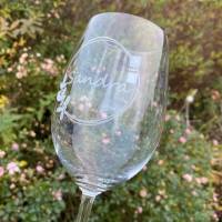 Weinglas mit Gravur | personalisiertes Weinglas zur Hochzeit | gravierte Weingläser zum Verschenken | Firmenlogo Bild 3