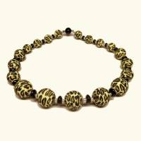 Kette "Leopardy" aus Silikonperlen im Leo-Look, weißen Perlen, schwarzen Achat-Rondellen u. Magnetschliesse, ver Bild 2