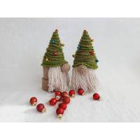 Handgefertigter Wichtel-Weihnachtsbaum mit Innenfach für Geschenke Bild 2