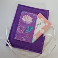 Gutscheinhülle und Blanco-Klappkarte - klein in lila "Seerose" - mit Fach für Gutscheine in Scheckkartengröß Bild 4