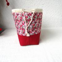 Projekttasche Handarbeitsbeutel Kordelzugbeutel aus Baumwolle und Canvas in rot beige mit Rosenmuster Bild 2