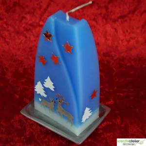 Blaue Weihnachtskerze, zweifarbige Formkerze mit Waldtieren, Winterlandschaft und Widmung Bild 9