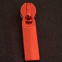 Zipper Intense Colors, schmal, rot / Schieber für schmale Endlosreißverschlüsse mit Spiralraupe / Anhänger / Puller Bild 1