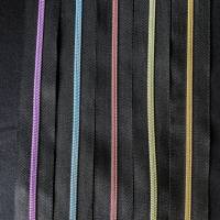 Zipper Intense Colors, schmal, rot / Schieber für schmale Endlosreißverschlüsse mit Spiralraupe / Anhänger / Puller Bild 4