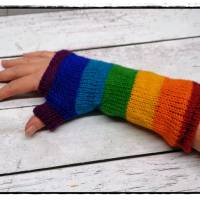 Handstulpen regenbogenfarben geringelt, Wollstulpen mit Fleecefutter, Pulswärmer, Handwärmer aus Schafswolle Bild 4