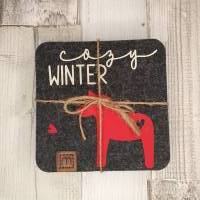 Filzuntersetzer Set mit Dalapferd-Motiv und Schriftzug "cosy winter" * Glasuntersetzer * Wintergeschenk Bild 5