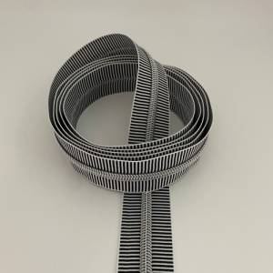 Reißverschluss „Silver-Stripes“, breit, schwarz-weiß / Endlosreißverschluss mit breiter Kunststoffraupe Bild 5