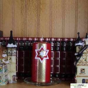 Handgefertigte Rote Adventskerze mit Goldenem Sternenbanner, Personalisierbare Weihnachtskerze Bild 8