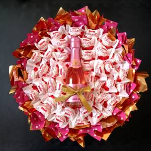 Essbarer Blumenstrauß - Raffaello & Wein Bild 1