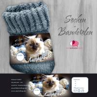 6 Sockenbanderolen: Kuschelzeit - niedliche Babykatze mit Wolle - personalisierbar | mit transparente Klebepunkte Bild 1