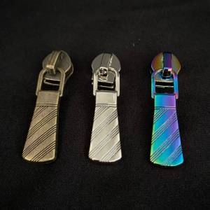 Zipper Stripes, breit, bronze / Schieber für Reißverschlüsse mit Spiralraupe Bild 3