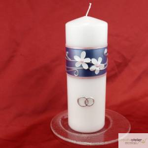 Hochzeitskerze mit blauem Band, weißen Blumen und Ringen, Traukerze, Trauung, personalisiertes Hochzeitsgeschenk Bild 5