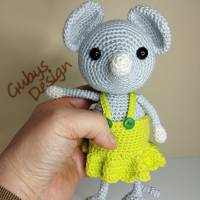 Kleines Mäusemädchen, bespielbare Figur aus mercerierte Baumwolle mit Sicherheitsaugen, Handmade Unikat Bild 2
