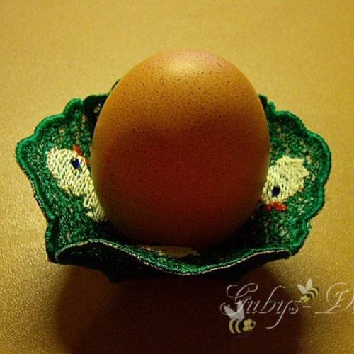 Eierbecher im Lacestil - Handmade - Stickerei
