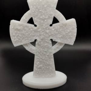3D großes keltisches Kreuz in weiß mit Standfuß Bild 2