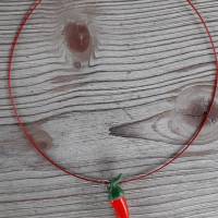 Halsreif Chili Fimo Rot Kette modelliert aus Polymer Clay Bild 2
