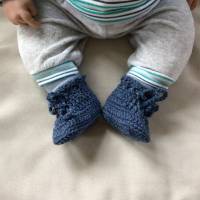 Gehäkelte blaue Babyschuhe für Neugeborene, 9 cm lang, Geschenk zur Geburt, Schuhe für Frühchen Bild 4