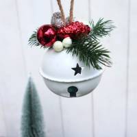 Glocke Schelle Weihnachtskugel weiß rot dekoriert Bild 1