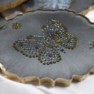 4er Set Coaster Untersetzer mit Schmetterlingen aus Resin - silber grau - Goldrand - Tischdekoration Bild 3