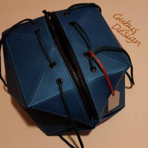 Handtasche im Tangram-Style, Handmade, Unikat aus Kunstleder Bild 1