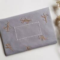 handgefertigter Kuvert / Briefumschlag bestickt aus Baumwolle • Bild 2