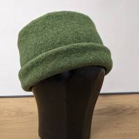 Mütze Kappe aus Wollwalk Grün Bild 2