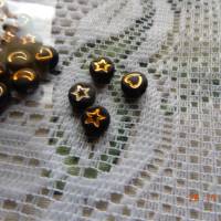 Perlen-Set,kleine schwarze Perlchen mit Aufdruck Bild 2