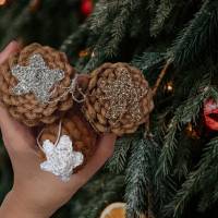 Natürliche Weihnachtsdeko - Zapfen als Weihnachtsbaumschmuck - Winter Dekoration zum hängen Bild 9