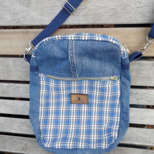 Robuste Cross-Body-Bag „Travel Around“