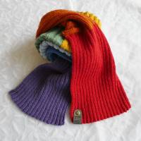 Handgestrickter Schal aus Wolle,Alpaka - Geschenk,flauschig,weich,warm,modern,Regenbogenfarben,unisex,rot,grün,blau Bild 3